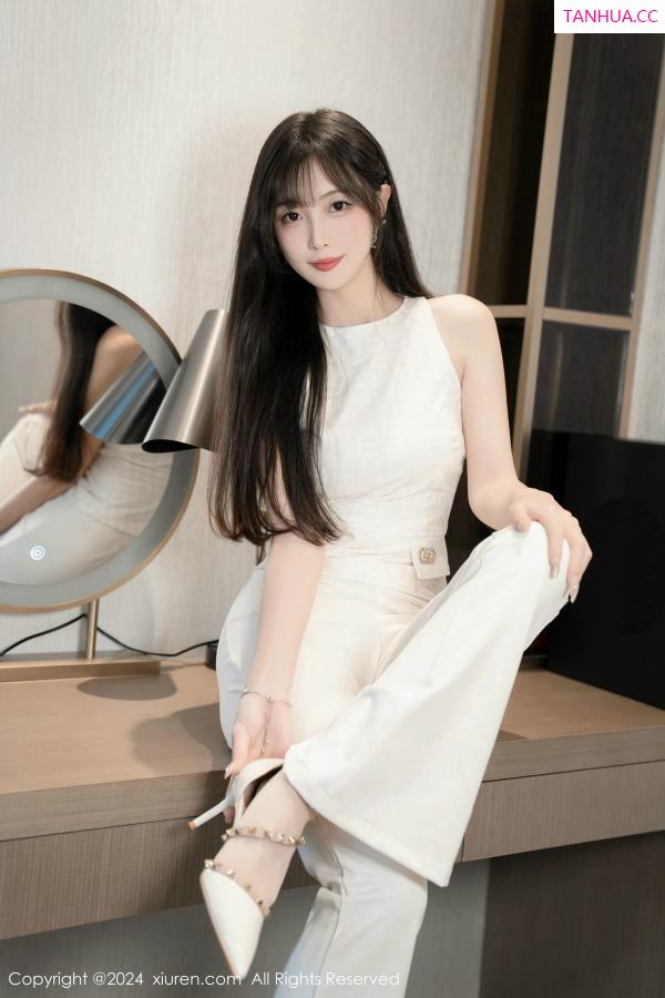 林星阑  [XiuRen]高清写真图 2024.11.29 No.9528 林星阑 美腿丝袜第39张图片
